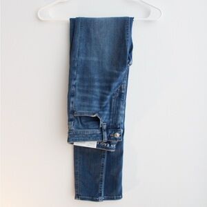 American Eagle Outfitters Super High Rise Jegging NWT